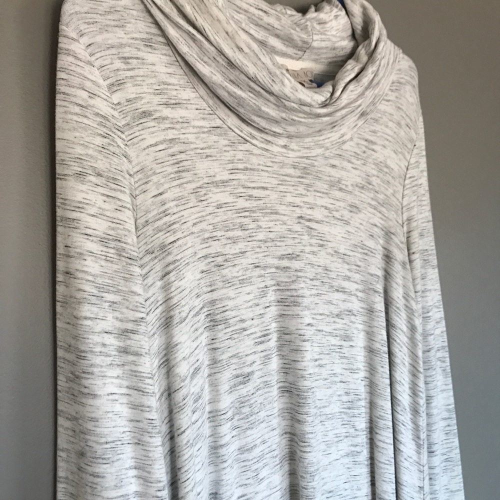 Tunic - Picture 2 of 3